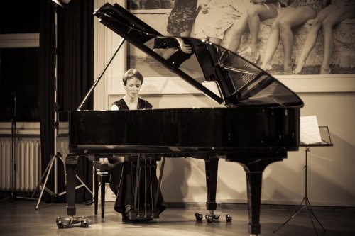 Ofra Yitzhaki (Klavier)
